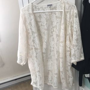 Express lace kimono